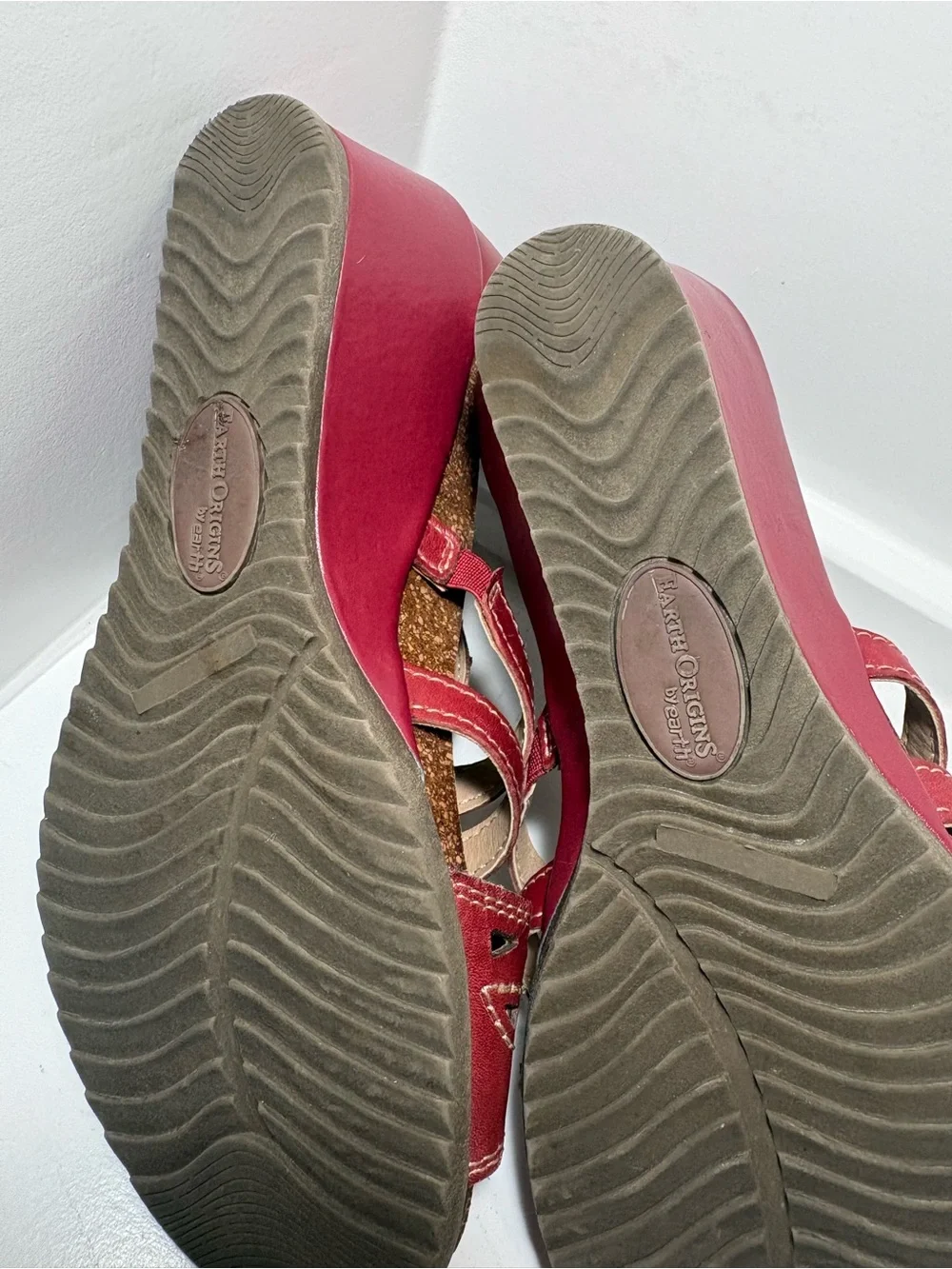 Earth Origins Red Laser-Cut Leather Wedge Sandals with Strappy Design